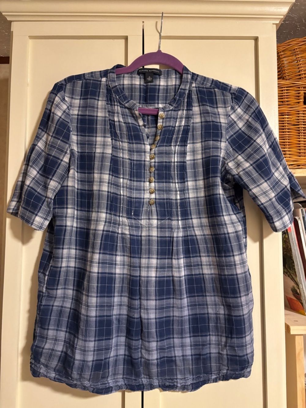 Banana Republic Navy & White Plaid Button-Up